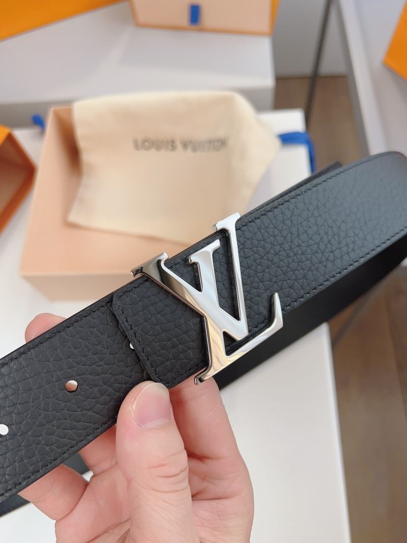 l0vis Vvtt0n belts